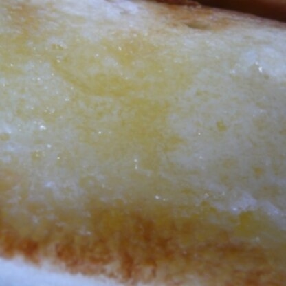 れんどさん、こんばんは～～～ジンジャーシロップは市販品で・・・・・シロップの甘さに生姜の香りが良いトースト、ごちそうさまでした(#^.^#)